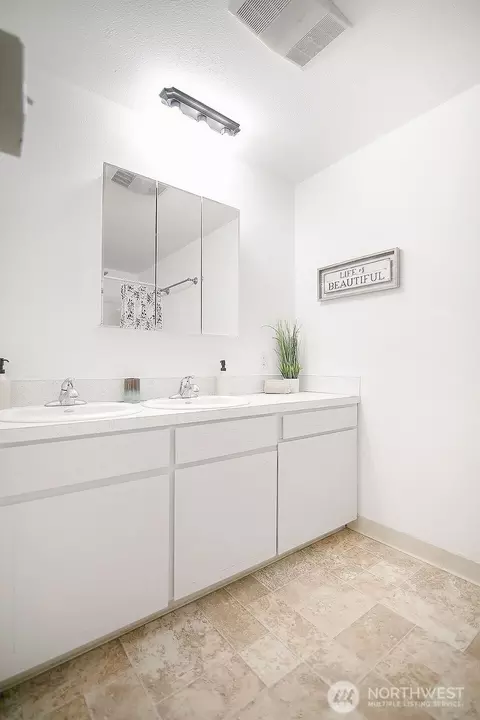 Bath - 1925 28th, Longview, WA 98632 photo 3 of 5