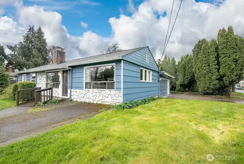 1925 28th, Longview, WA 98632