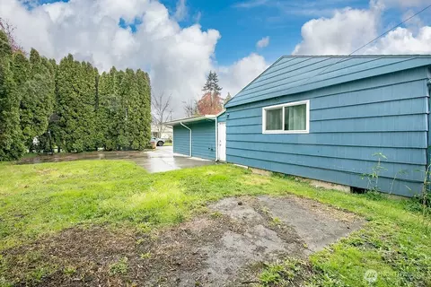 Exterior - 1925 28th, Longview, WA 98632 photo 4 of 4