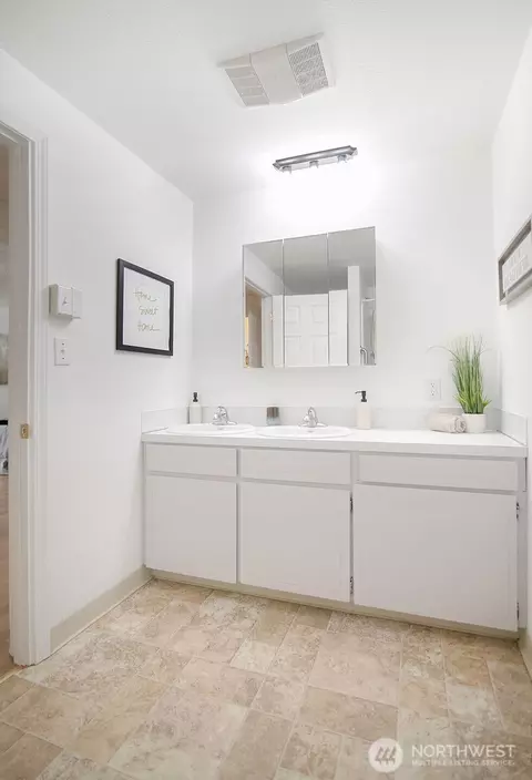 Bath - 1925 28th, Longview, WA 98632 photo 5 of 5