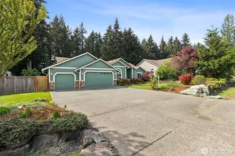 8103 Countrywood Dr SE, Olympia, WA 98501