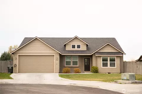 1324 E Polk Ct, Moses Lake, WA 98837