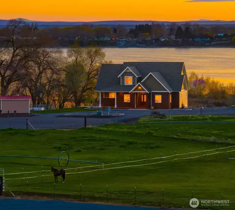 2762 Elgin Rd NE, Moses Lake, WA 98837
