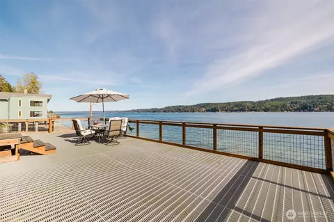 10212 NE North Shore Rd, Belfair, WA 98528