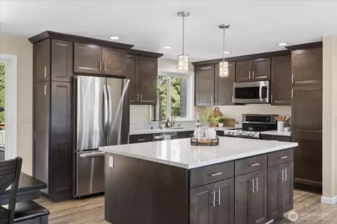 Kitchen - 4629 128th Pl SE, Everett, WA 98208 photo 5 of 7