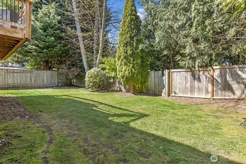 Exterior - 4629 128th Pl SE, Everett, WA 98208 photo 4 of 7