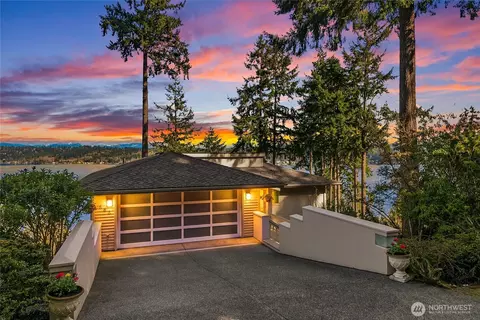 936 170th Pl SE, Bellevue, WA 98008
