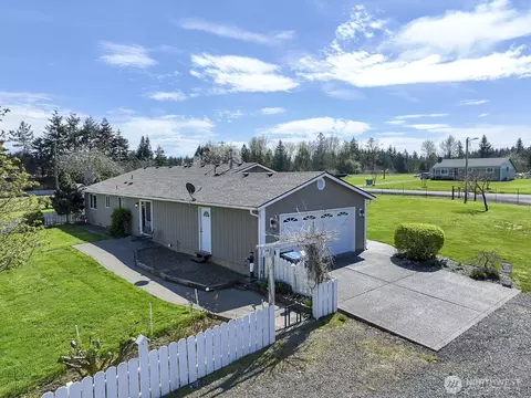 Exterior - 689 Rhoades Rd, Winlock, WA 98596 photo 4 of 17