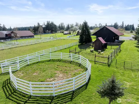Exterior - 689 Rhoades Rd, Winlock, WA 98596 photo 12 of 17