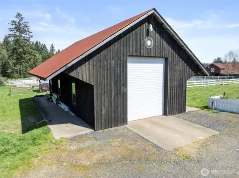 Exterior - 689 Rhoades Rd, Winlock, WA 98596 photo 9 of 17