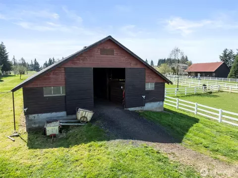 Exterior - 689 Rhoades Rd, Winlock, WA 98596 photo 3 of 17