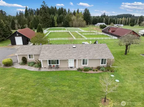 689 Rhoades Rd, Winlock, WA 98596