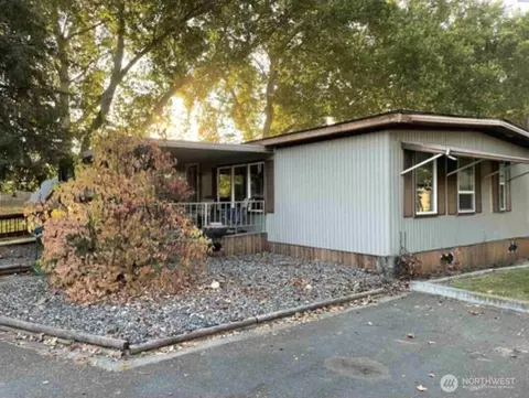 2021 Mahan Ave #A4, Richland, WA 99354