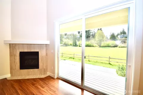 Living - 261 Mount Baker Dr #B, Sequim, WA 98382 photo 5 of 5