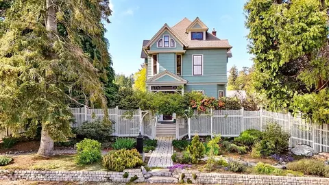 410 Lincoln St, Port Townsend, WA 98368