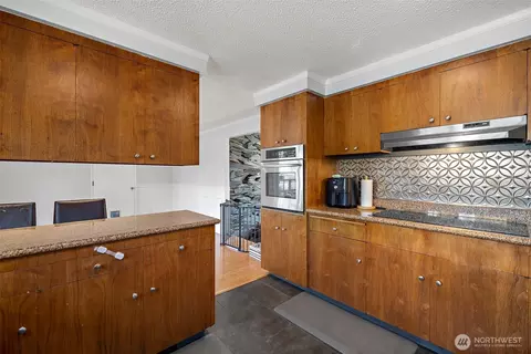 Kitchen - 9206 31st Ave SE, Everett, WA 98208 photo 5 of 5