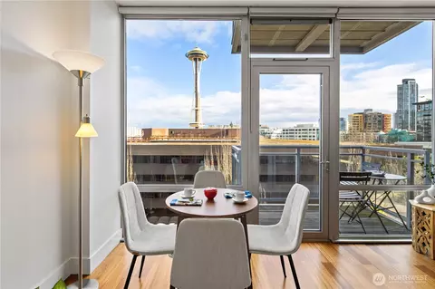 2911 2nd Ave #810, Seattle, WA 98121