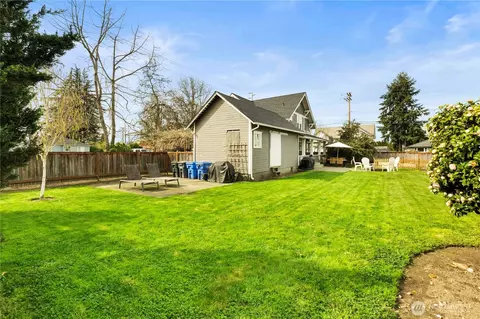 Exterior - 425 Valley Ave E, Sumner, WA 98390 photo 8 of 10