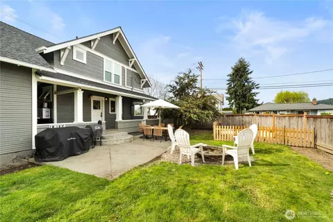 Exterior - 425 Valley Ave E, Sumner, WA 98390 photo 7 of 10