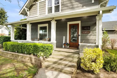Exterior - 425 Valley Ave E, Sumner, WA 98390 photo 3 of 10