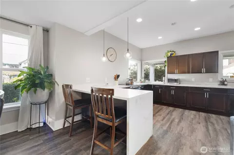 Kitchen - 425 Valley Ave E, Sumner, WA 98390 photo 1 of 3