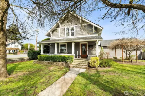 425 Valley Ave E, Sumner, WA 98390