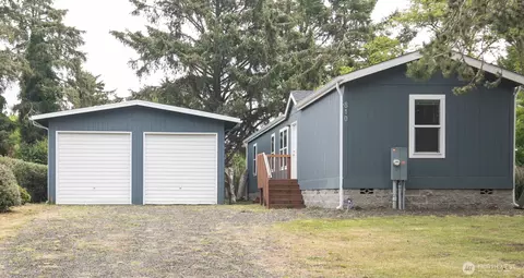 810 Magellan Ave NE, Ocean Shores, WA 98569