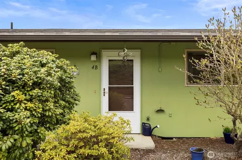 Exterior - 1301 S 3rd Ave #4B, Sequim, WA 98382 photo 11 of 12