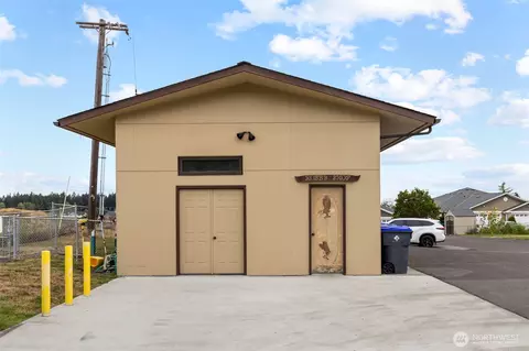 Exterior - 1301 S 3rd Ave #4B, Sequim, WA 98382 photo 9 of 12