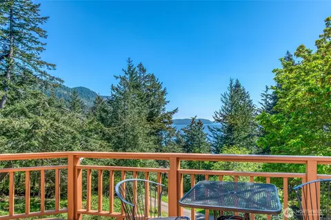 263 Cascade Way, Eastsound, WA 98245