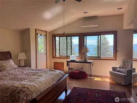 Bedroom - 263 Cascade Way, Eastsound, WA 98245 photo 3 of 6