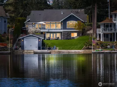 4022 Long Lake Dr SE, Lacey, WA 98503