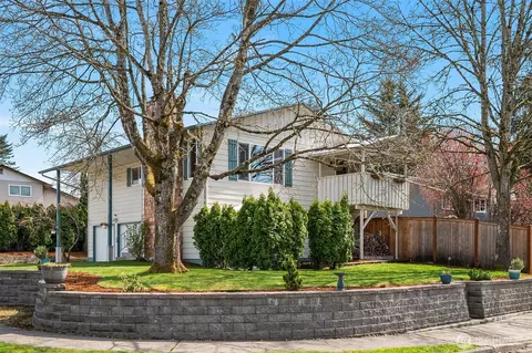 4930 189th St SW, Lynnwood, WA 98036