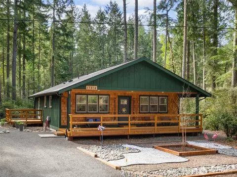 11316 Laurel Pl, Anderson Island, WA 98303