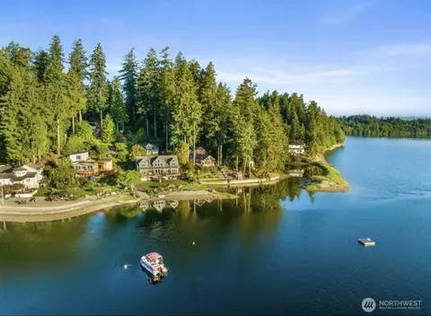 3534 Gravelly Beach Loop NW, Olympia, WA 98502