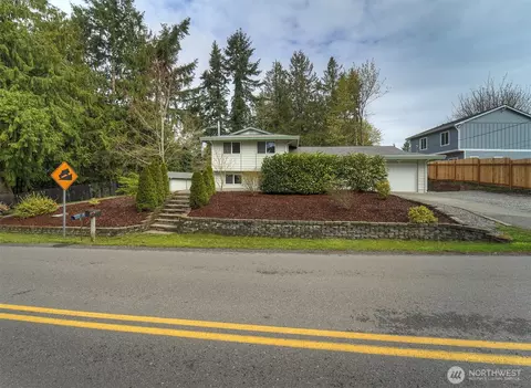 7630 NE Beachwood Ave, Poulsbo, WA 98370