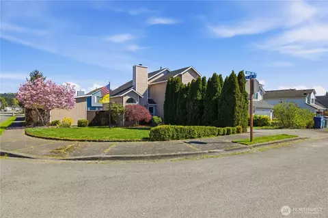 615 Chicago Blvd S, Pacific, WA 98047