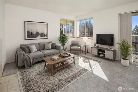 28602 16th Ave S #301, Federal Way, WA 98003