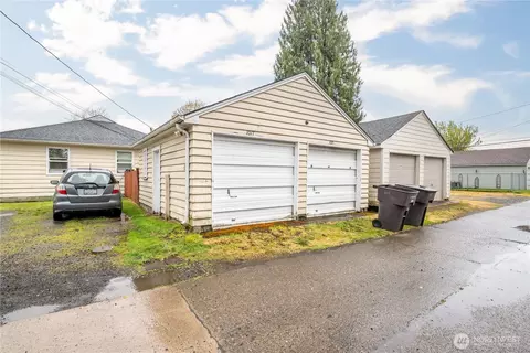 1015 17th, Longview, WA 98632 photo 4