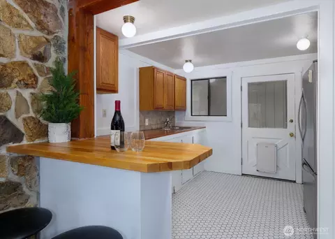 Kitchen - 789 Marshall Rd, Sequim, WA 98382 photo 1 of 6