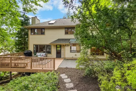 14310 SE 63rd St, Bellevue, WA 98006