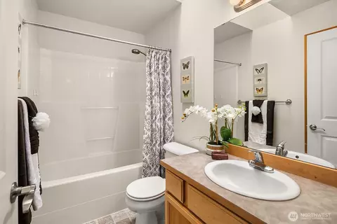Bath - 24108 22nd Pl W, Bothell, WA 98021 photo 4 of 4