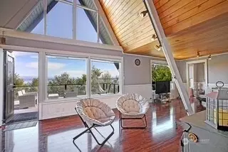 979 Cavalero Rd, Camano Island, WA 98282