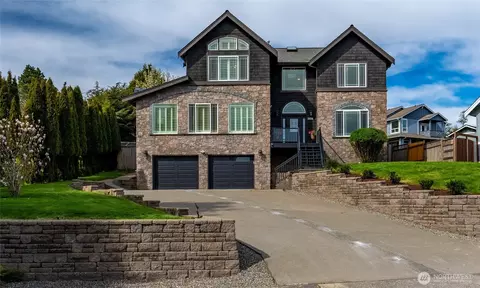 2598 Lakeridge Dr, Ferndale, WA 98248