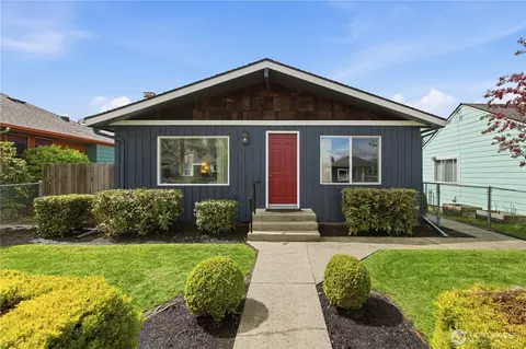 9431 21st Ave SW, Seattle, WA 98106