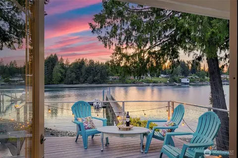 1312 NE South Petterson Rd, Keyport, WA 98345