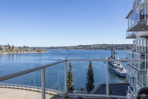 320 Washington Ave #409, Bremerton, WA 98337