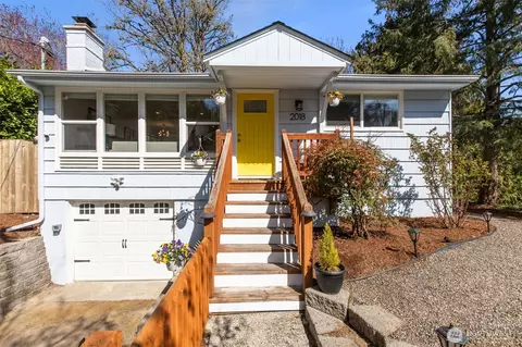 2018 NE 97th St, Seattle, WA 98115