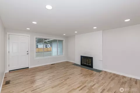 Living - 21713 Meridian Ave S, Bothell, WA 98021 photo 2 of 9