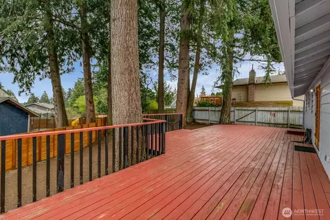 Exterior - 21713 Meridian Ave S, Bothell, WA 98021 photo 4 of 4